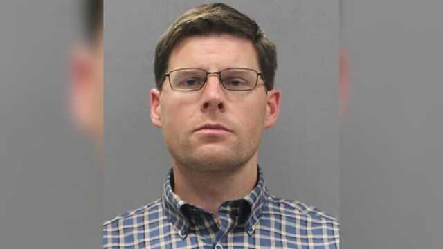 Doctor who illegally prescribed 500,000 opioid pills sentenced to 40 years in prison