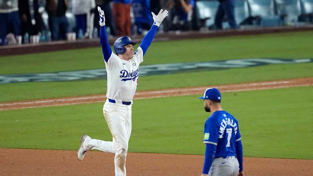 Dodgers Win 18-Inning World Series Game 3