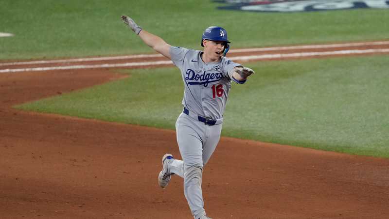 Dodgers top Blue Jays to become first repeat champion in 25 years