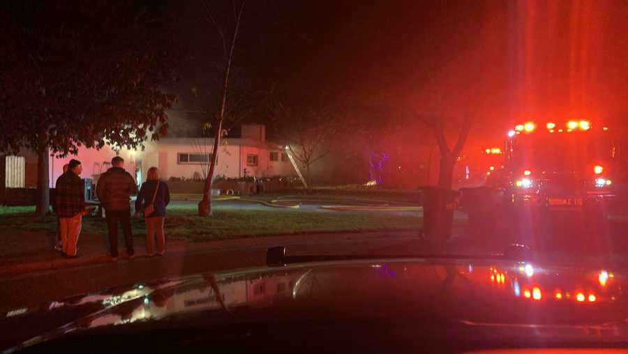 2 dogs revived after Sacramento County house fire