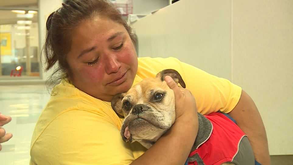 VIDEO Oklahoma woman reunited with dog she had 10 years ago(02)