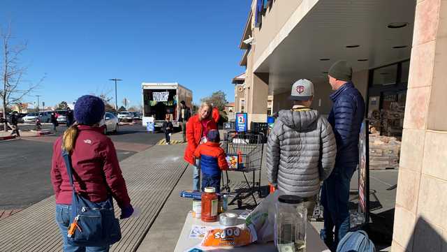 Boy scouts, cub scouts help New Mexico food pantry - Vimarsana News