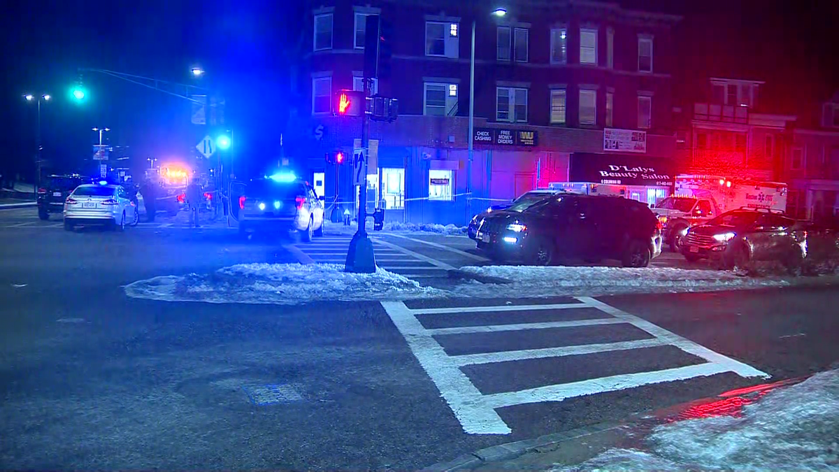 Man shot, killed in Dorchester, police say