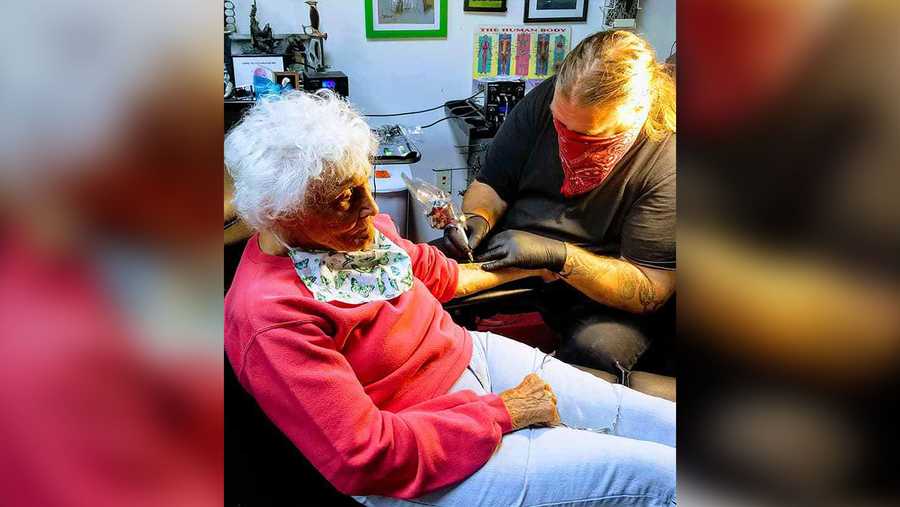 Dorothy Pollack gets her first tattoo at 103 years old.