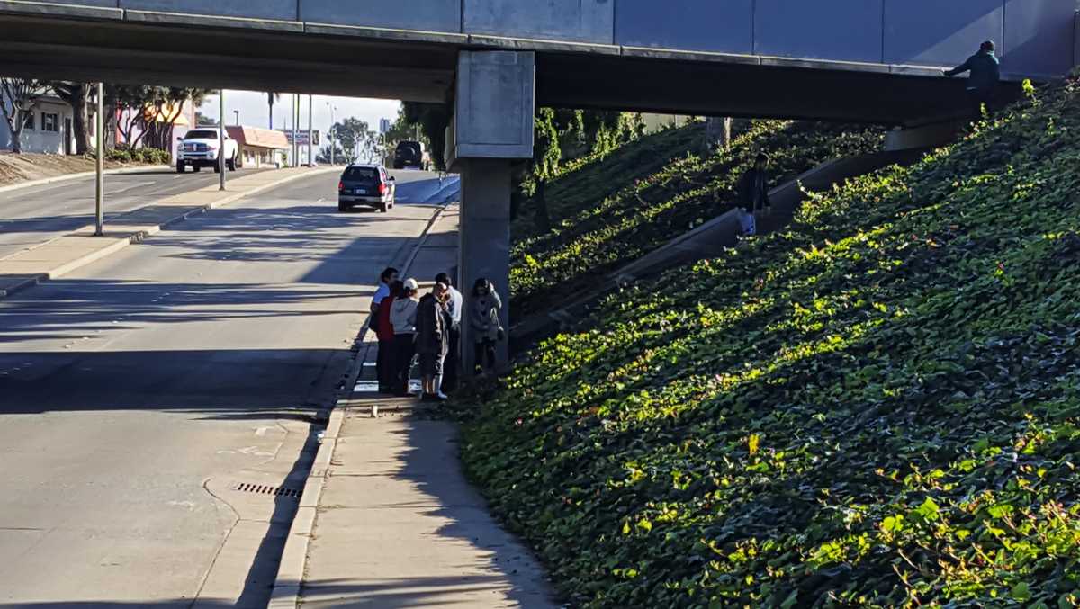 Two killed in Salinas crash