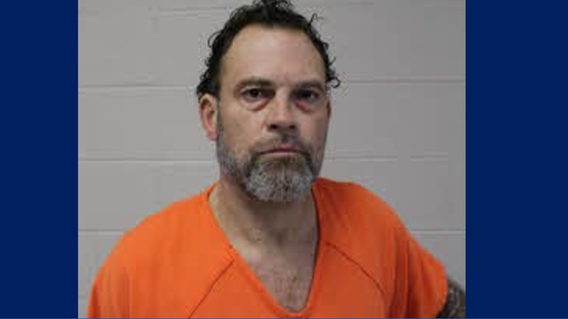North Carolina: Man attacked with hatchet at bus stop - Vimarsana News