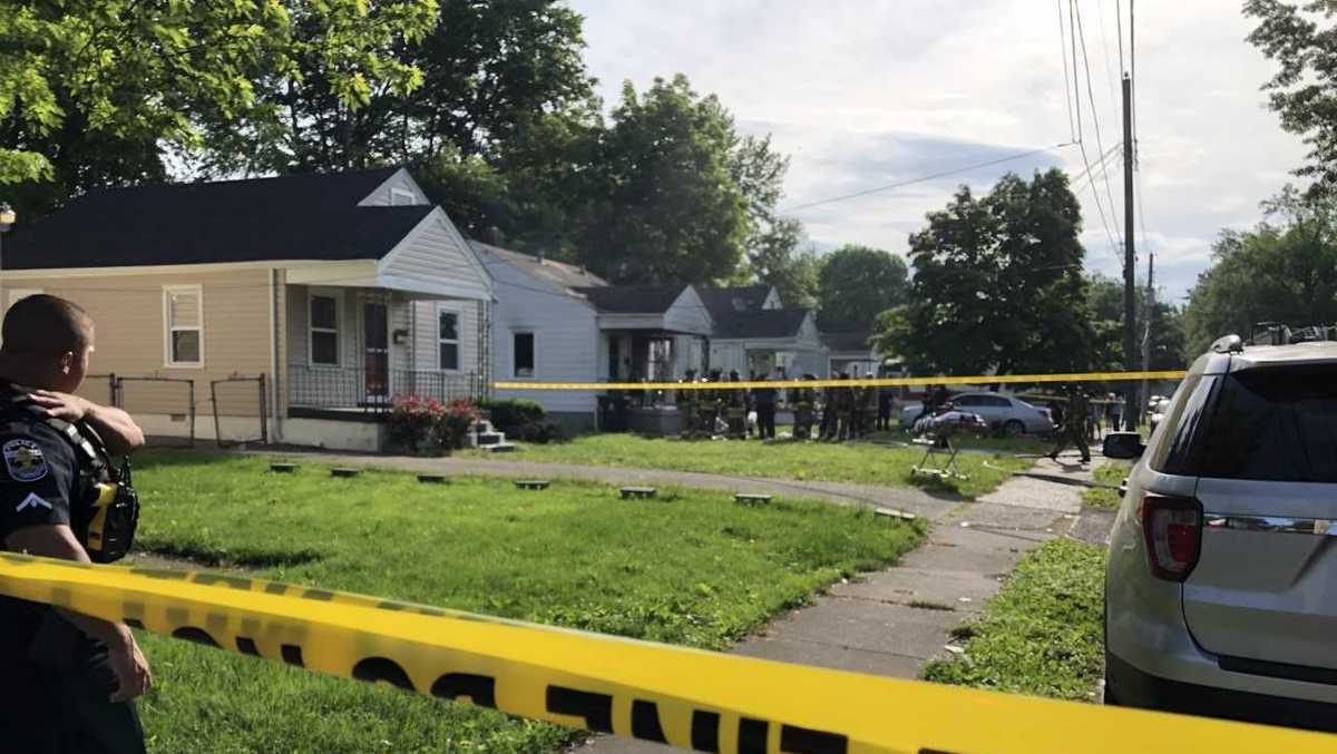 Officials: 2 critically injured, pets found dead in Wyandotte house fire