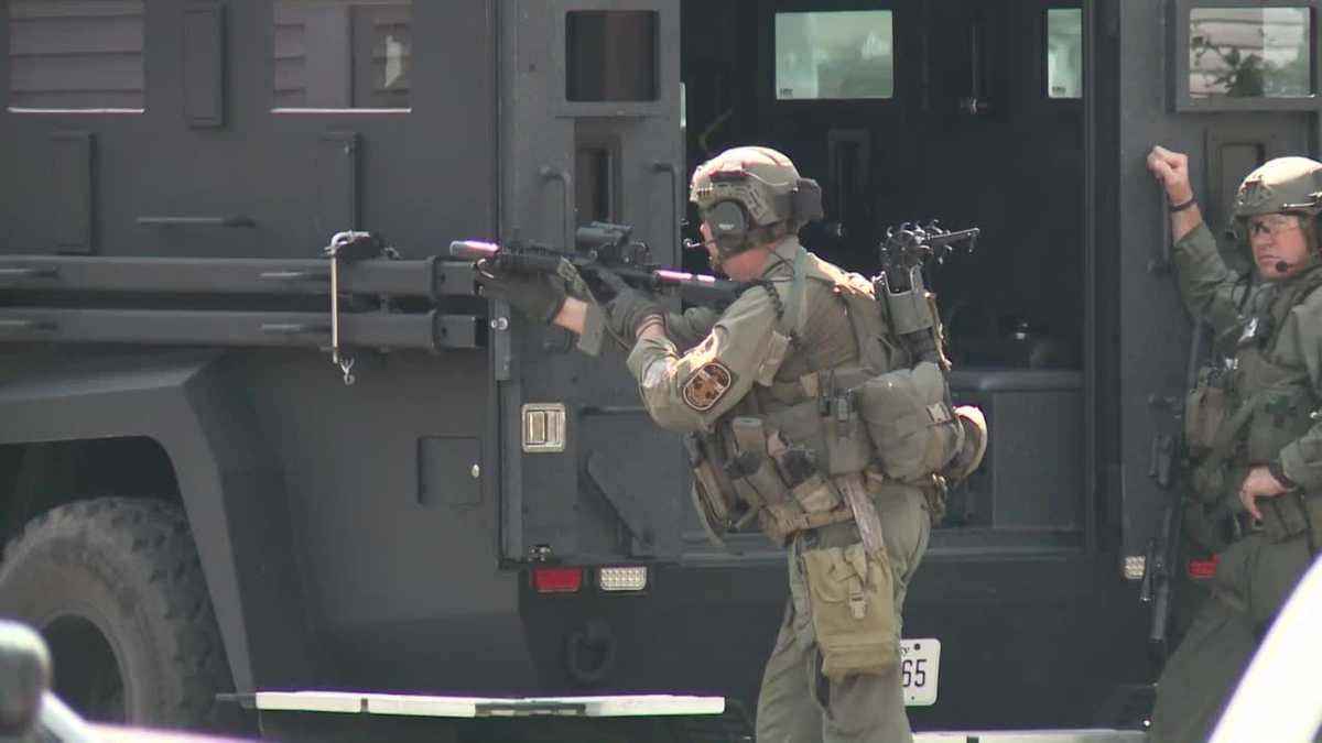 Man in custody after SWAT situation in Portland neighborhood