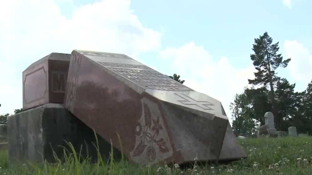 Headstones damaged at Jeffersonville cemetery will be reset for free