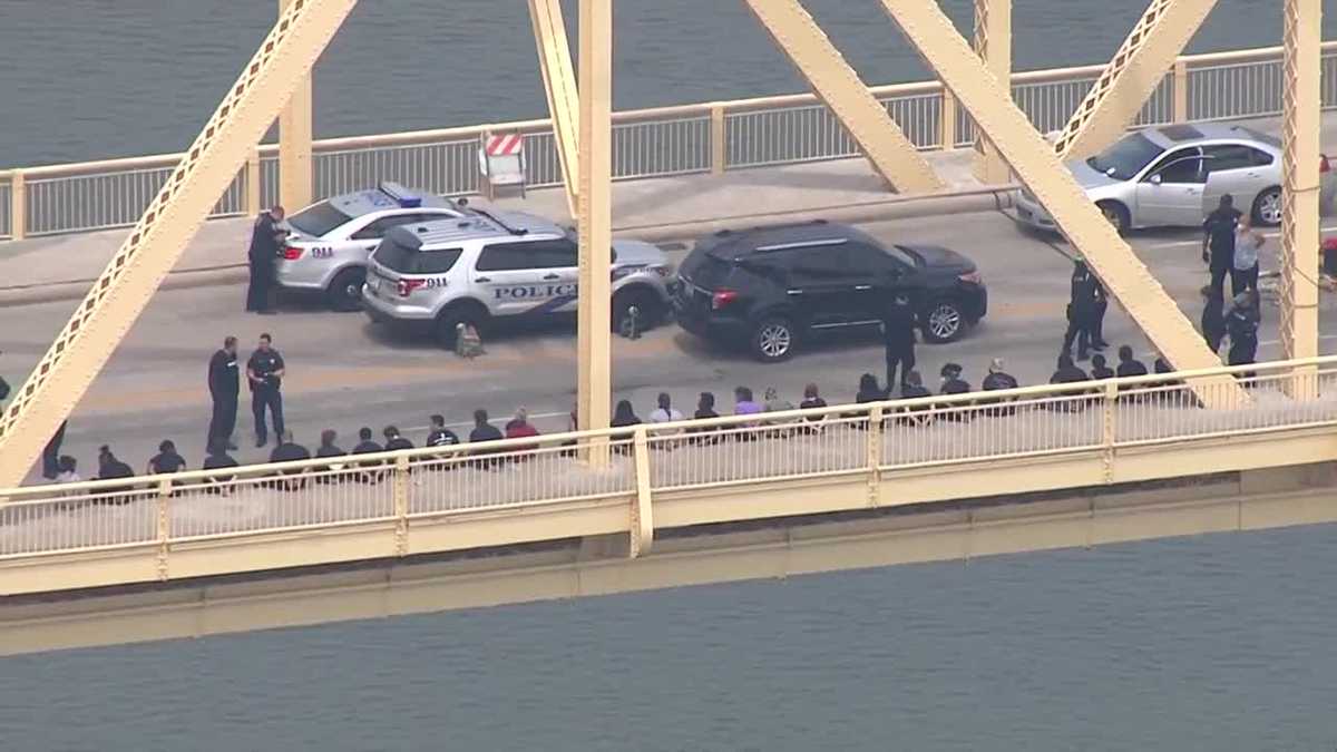 43 arrests made during protest that closed Clark Memorial Bridge for hours