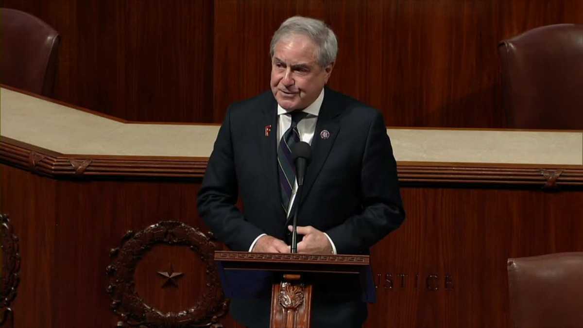 WATCH KY Rep. John Yarmuth gives farewell address upon retirement from