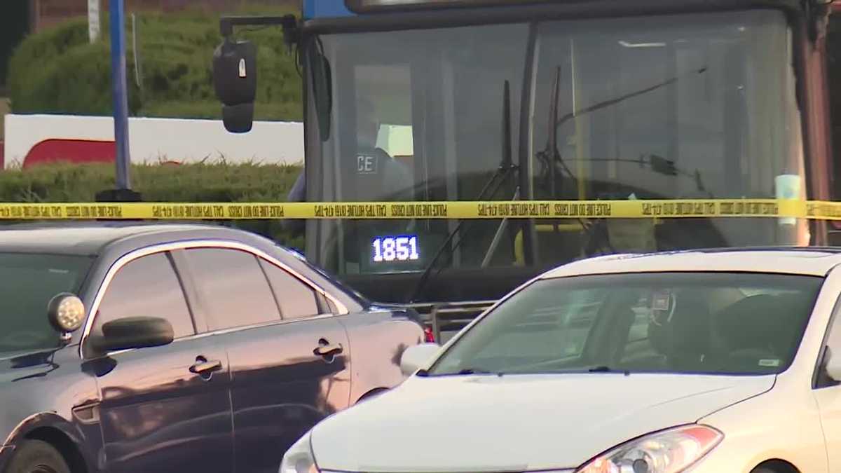 2 people stabbed during disturbance on Kansas City bus, one critically injured