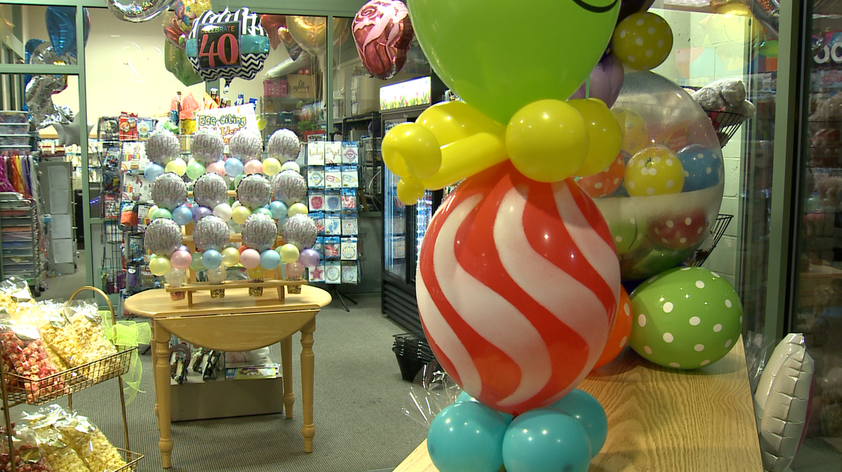 Louisville gift shop using balloons to make holidays special