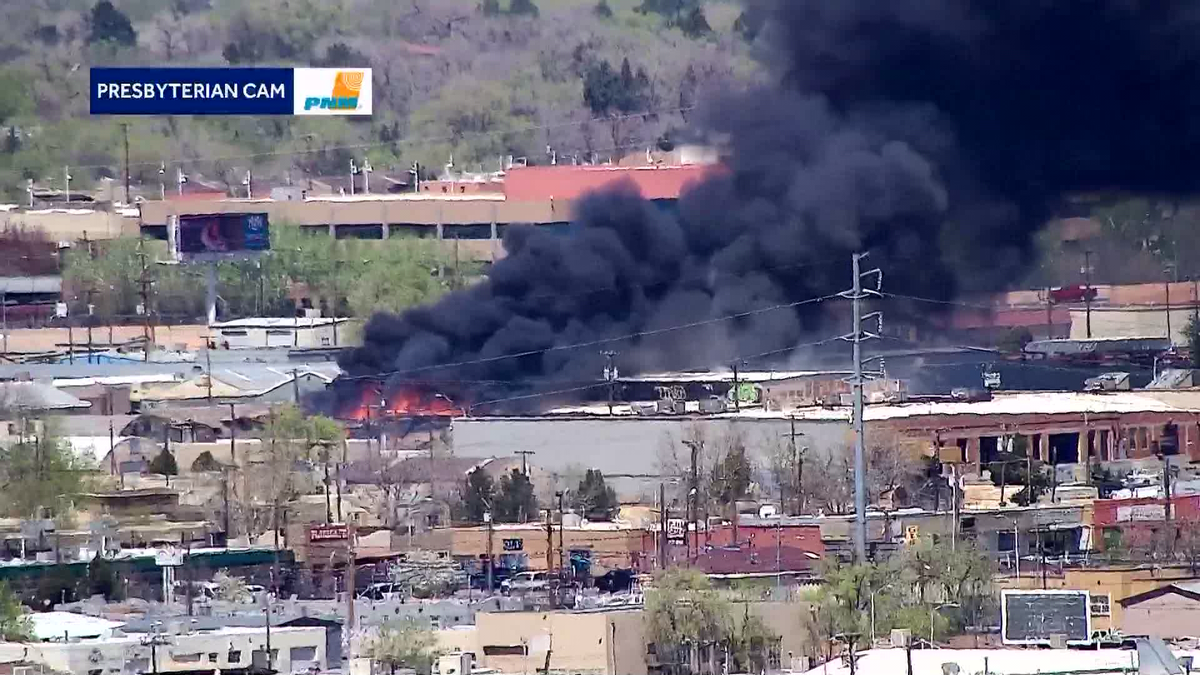 Large fire near downtown Albuquerque extinguished