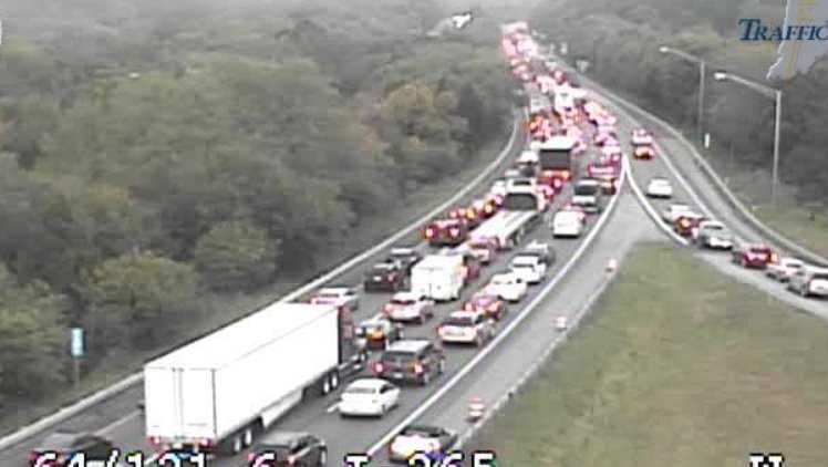 Crash Causes Traffic Backup On I 64 West In Floyd County