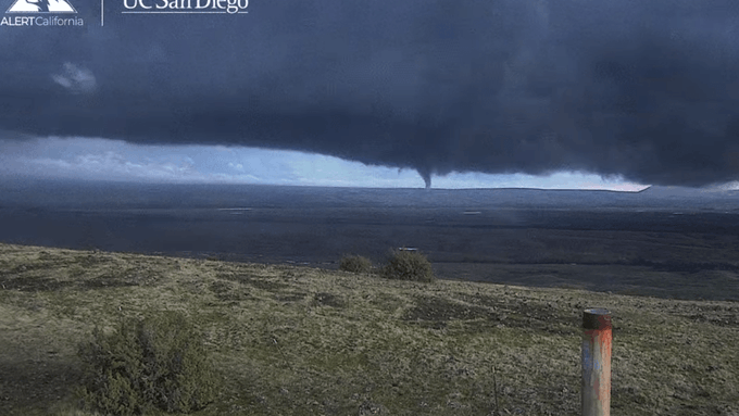 Tornado spotted in Northern California, NWS issues tornado warning
