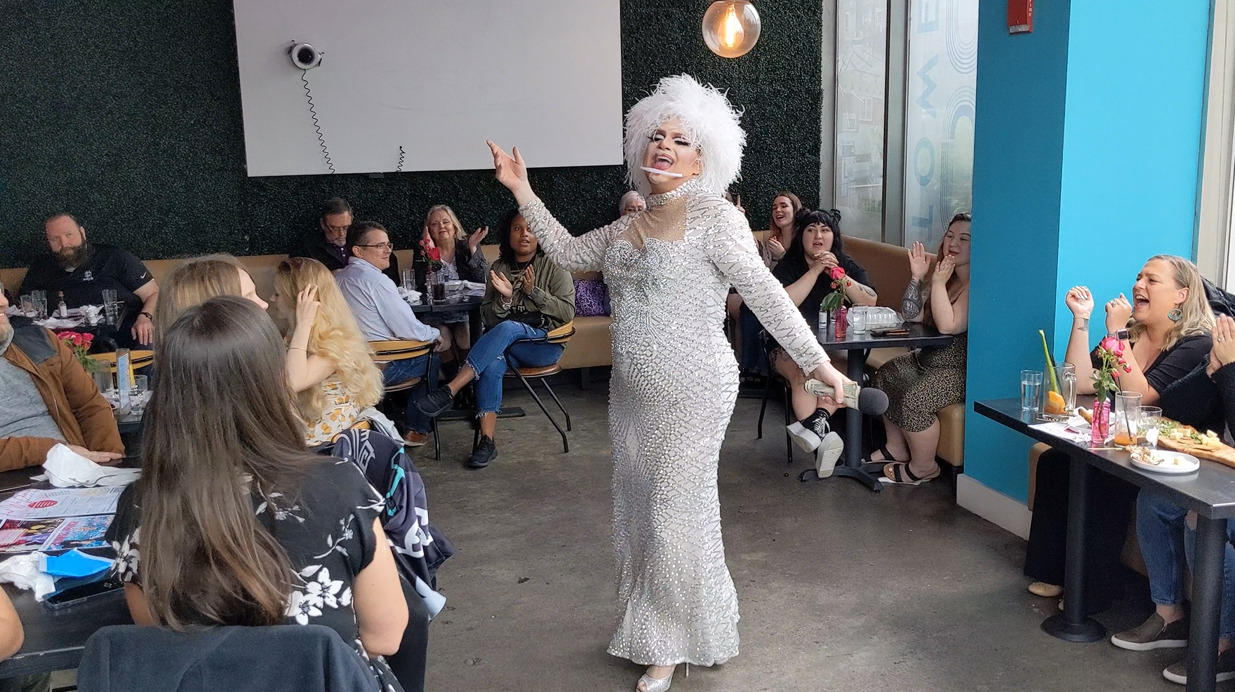 Downtown Louisville drag brunches benefitting different charities each month - Vimarsana News