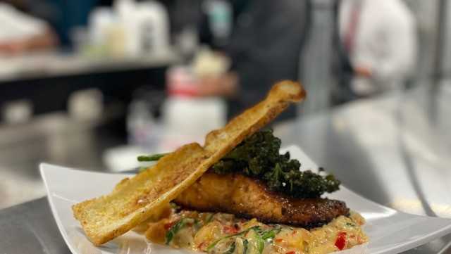 'One for history': Tha Drippin Crab brings buttery seafood to Russell area - Vimarsana News