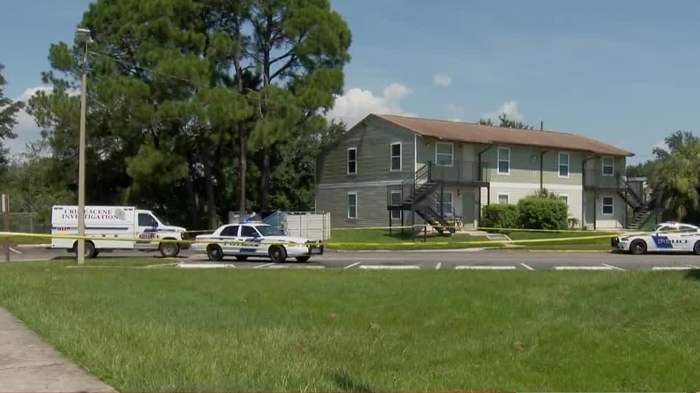 Person hurt in drive-by shooting at Orlando apartment complex, police say