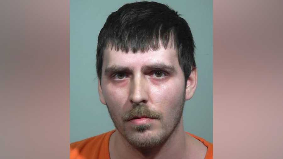 Police Man delivers fentanyl to undercover agent in Portland