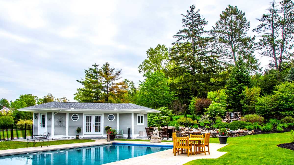 New England country estate on market for 1.62M