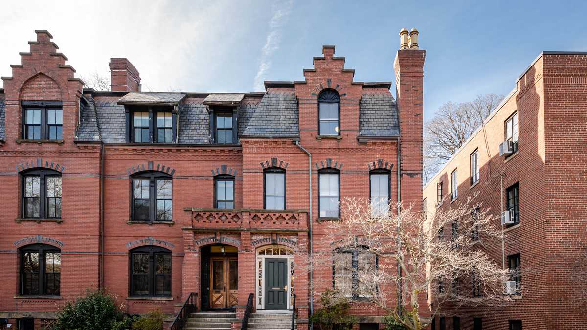 Singlefamily home on market in Brookline for 2.5M