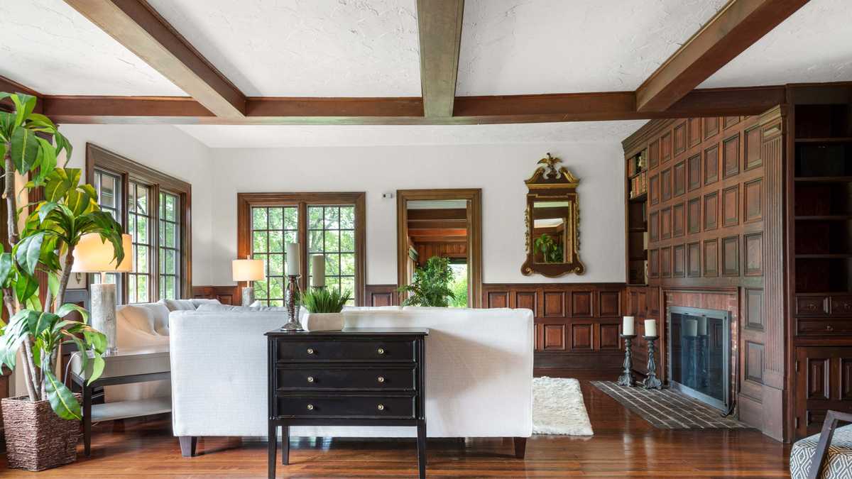 $2.7M Needham home sits on waterfront of Charles River