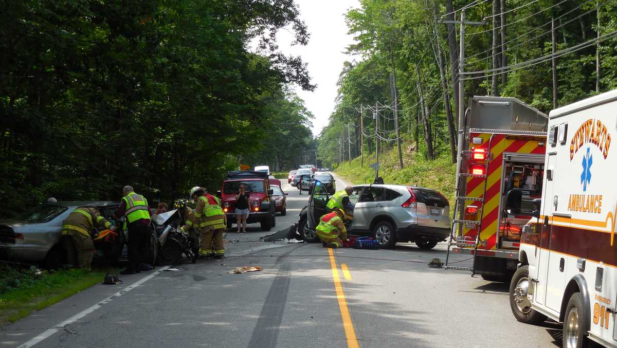 Police 5 injured in headon crash