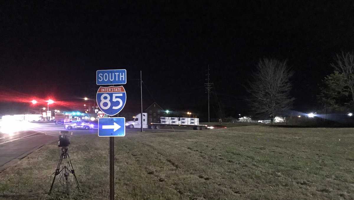 Crash closes Interstate 85 in Lexington - WXII