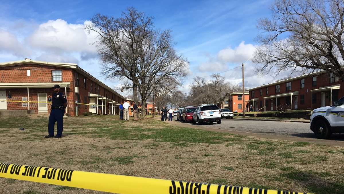 Birmingham police investigating after man, woman found shot to death in ...