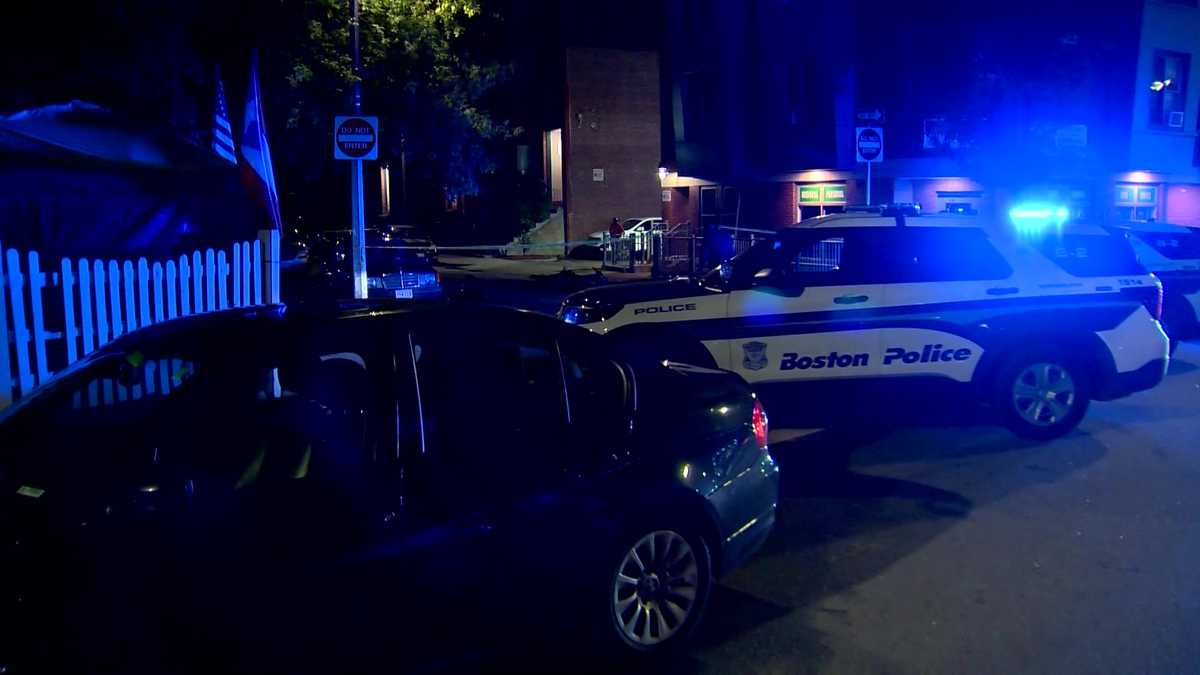At least two hurt in latenight shooting in Boston