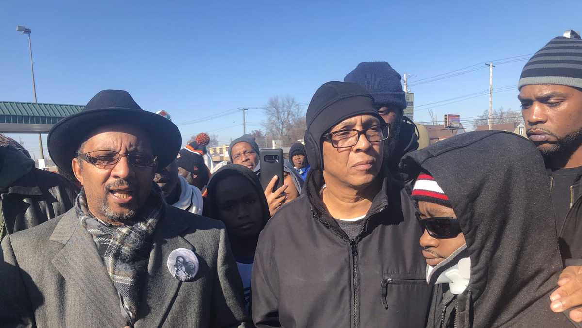 Jarrus Ransom Video of arrest outside Kroger on Broadway sparks outrage from community
