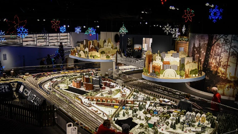 Duke Energy Holiday Trains returning to Cincinnati Museum Center next month - Vimarsana News