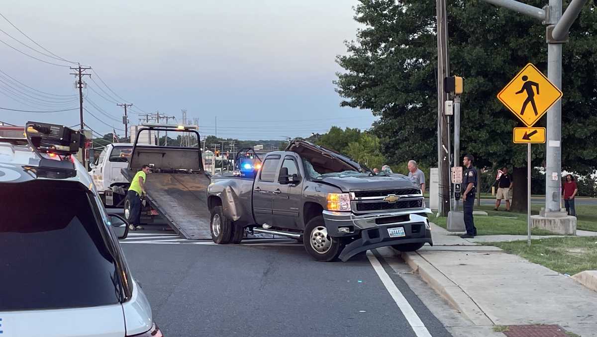 Truck crashes into building, trapping occupant in Dundalk