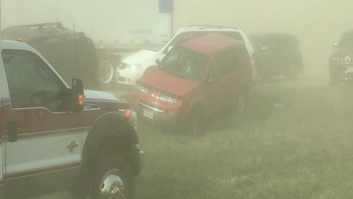 Video Blowing dirt causes 20vehicle pileup on I80