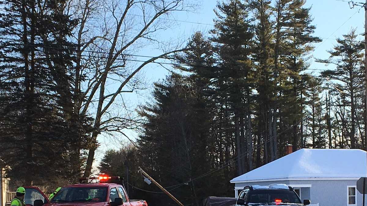 Crash closes Buxton intersection