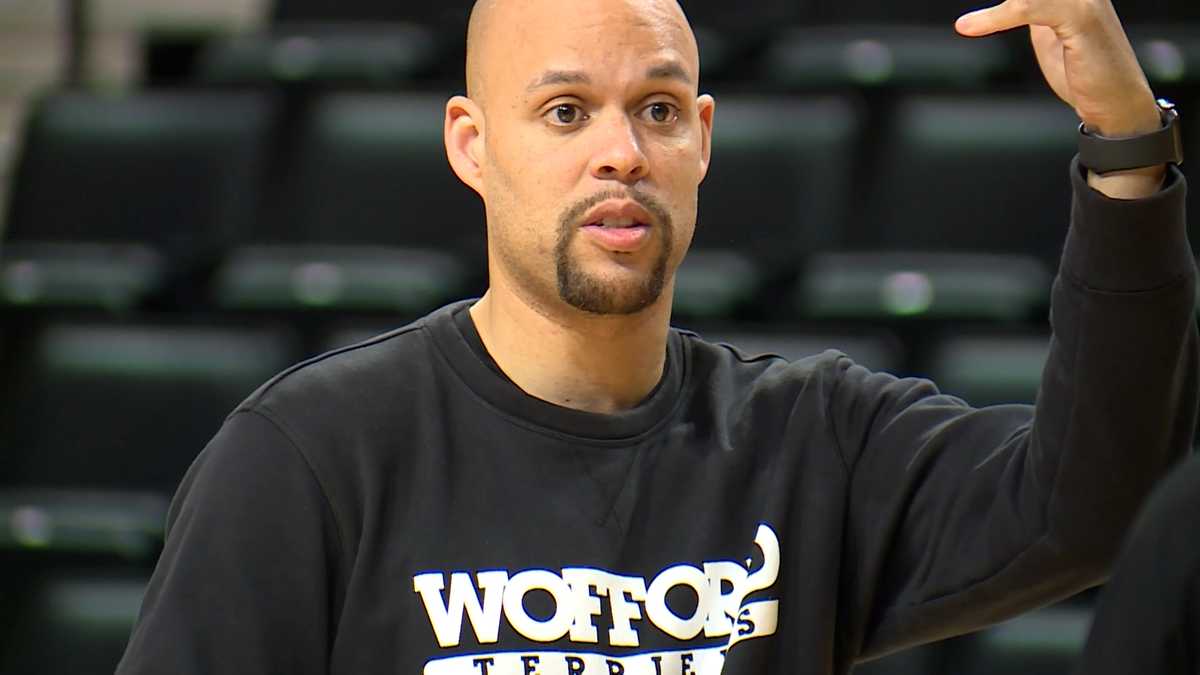 Wofford removes interim tag, names Dwight Perry head basketball coach