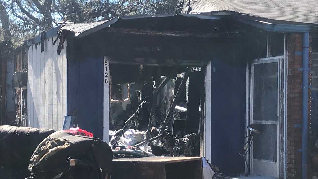 6 adults, infant forced from Pine Hills home after fire breaks out