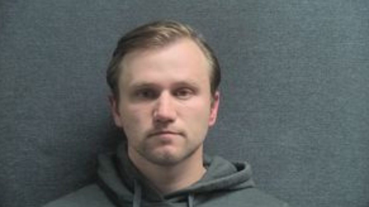 Sheriff: 1 in custody after standoff in Boone County, charged with burglary