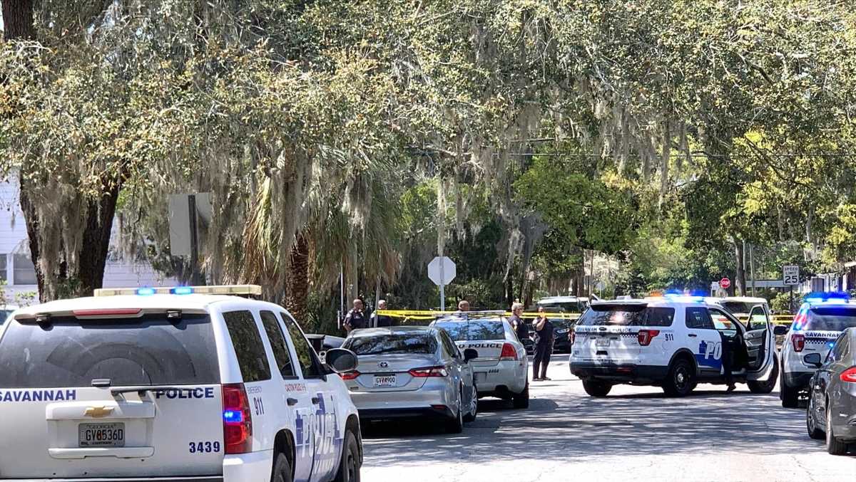 Savannah police investigate shooting on E. 57th Street, search for suspect