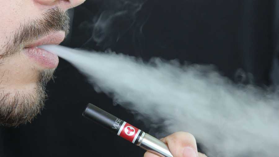 Walmart raises minimum age to buy tobacco to 21
