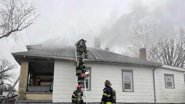 2 people escape house fire in New Albany, officials say - Vimarsana News