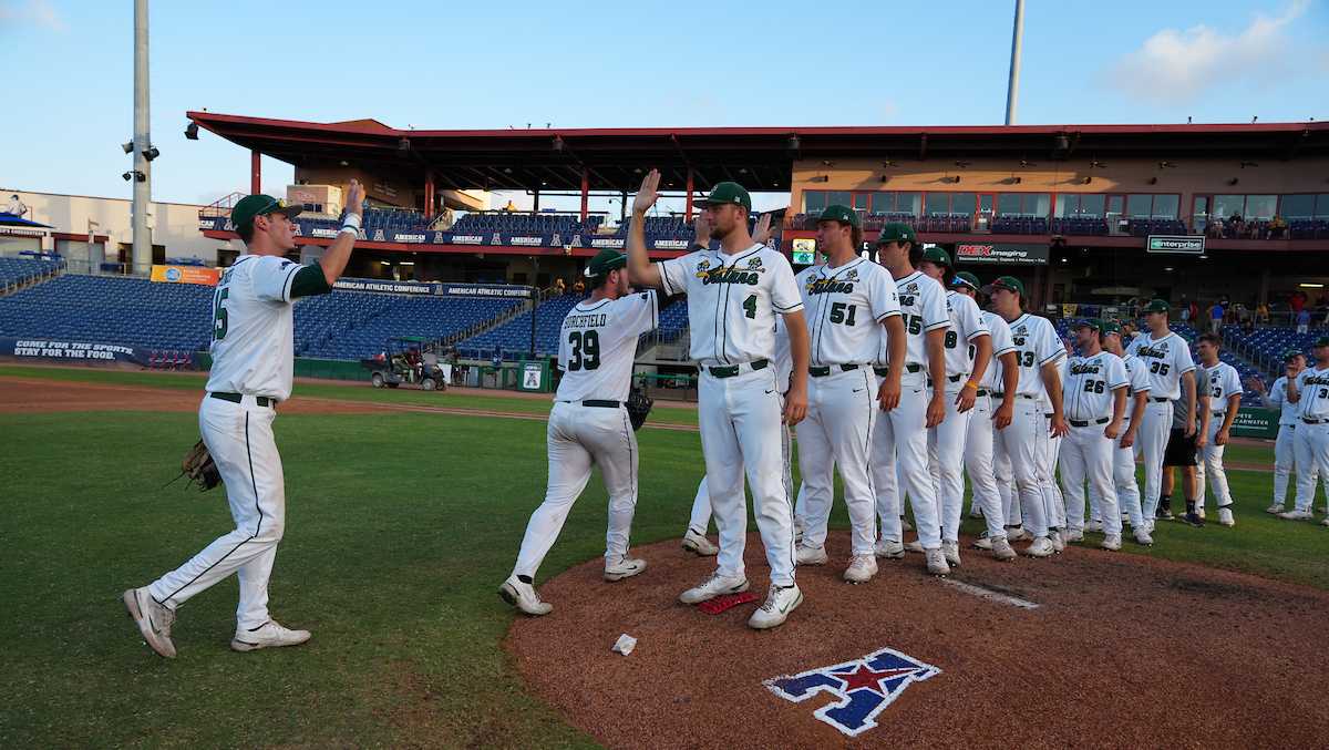 Engelhard's Big Day Not Enough - Tulane University Athletics