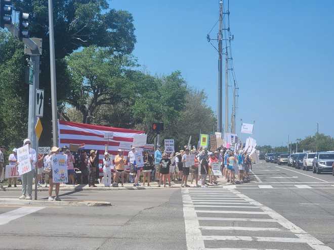 ﻿scenes from a "no kings" protest held in port charlotte