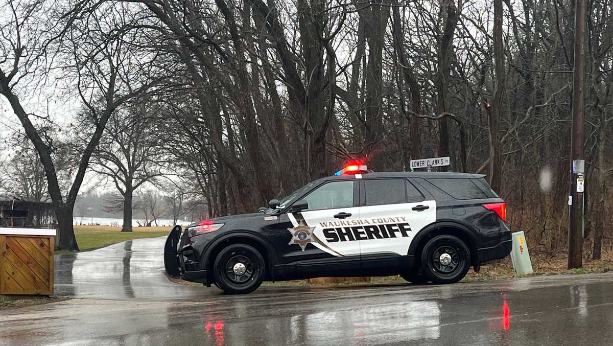 Waukesha County deputy shoots, kills man