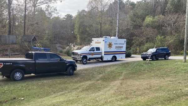 police search for three armed men on calhoun/etowah county line