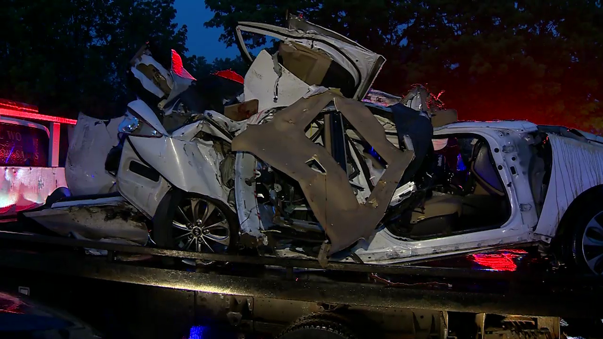 Surrounding schools share 'Pray for Stoughton' message after fatal crash