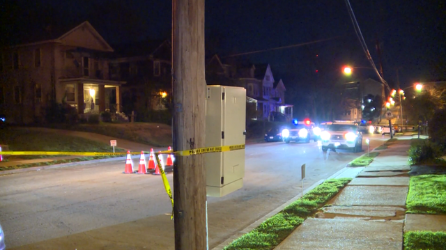 Police investigating after 2 rushed to hospital in East Price Hill double stabbing - Vimarsana News
