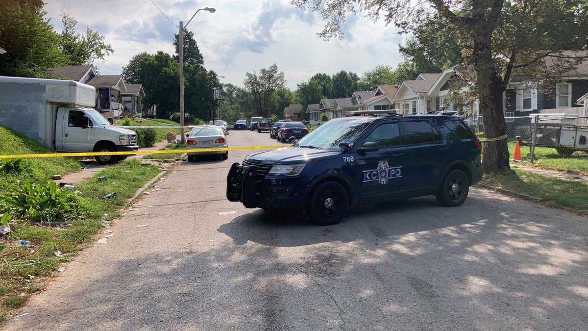 Kansas City police investigate after man found dead in home near East ...