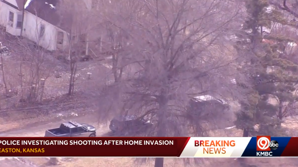 Leavenworth County sheriff looks for person of interest after shooting